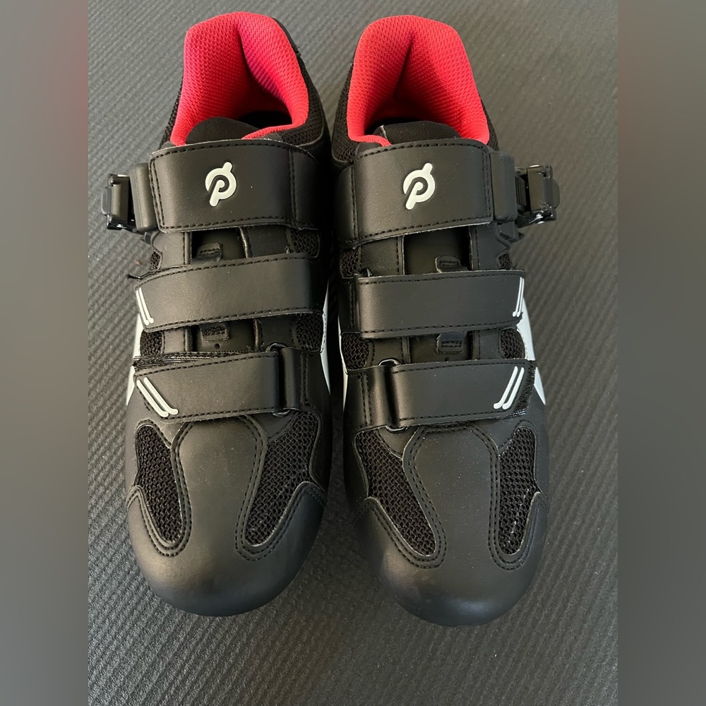 Peloton spin shoes pedals and clips size 8.5 (40) women’s